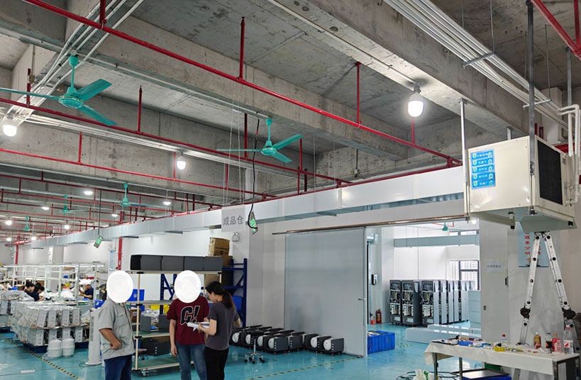 工业省电空调设备-卧式管道机型,工业车间岗位降温.jpg